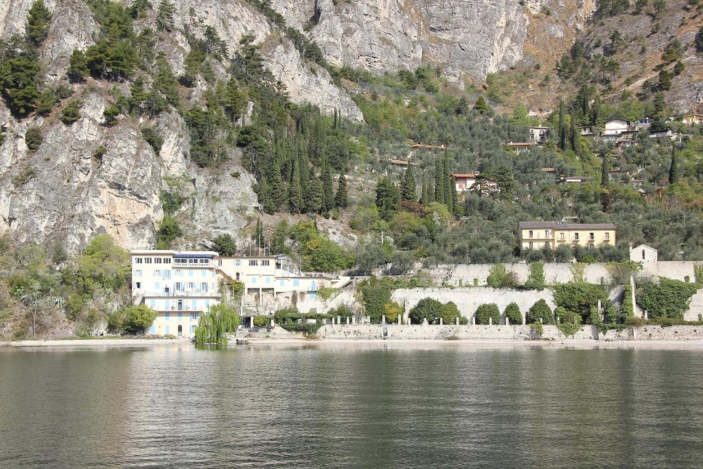 Villa Romantica Hotel Limone sul Garda Exterior photo