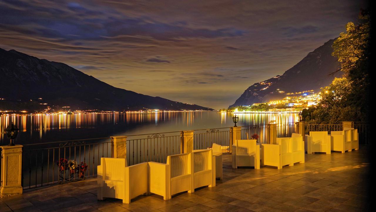 Villa Romantica Hotel Limone sul Garda Exterior photo